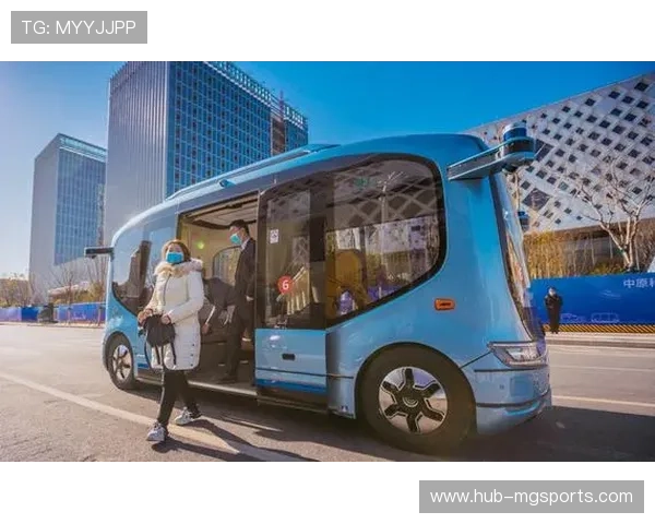 自动驾驶穿梭巴士在奥体中心园区常态化运行 优化了场内交通组织模式